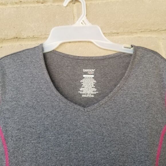 Danskin Now " Semi Fitted" Top. Sz XL - Picture 5 of 8